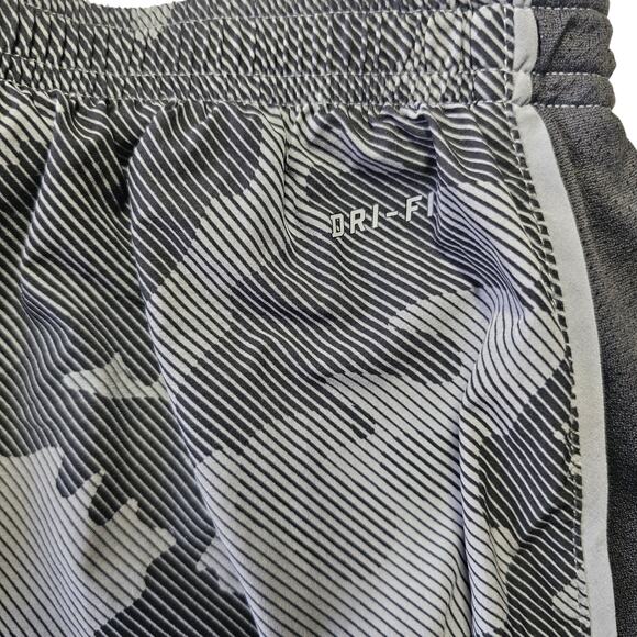 Nike Dri Fit Gray Camo Shorts with Mesh Brief  for Big Kid Size M - Picture 4 of 7